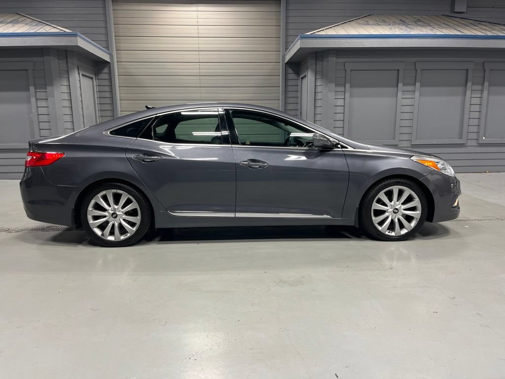 Used 2013 Hyundai Azera w/ Technology Pkg FWD image 8