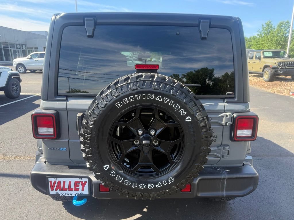 Used 2023 Jeep Wrangler Unlimited w/ Cold Weather Group AWD/4WD image 4