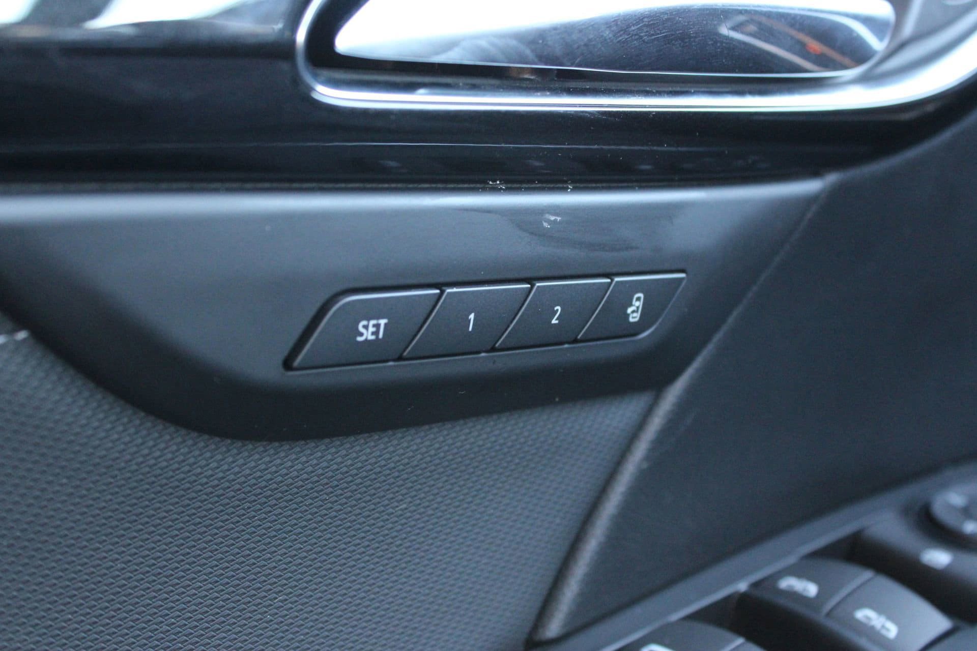 Used 2025 Buick Envision Preferred AWD/4WD image 21