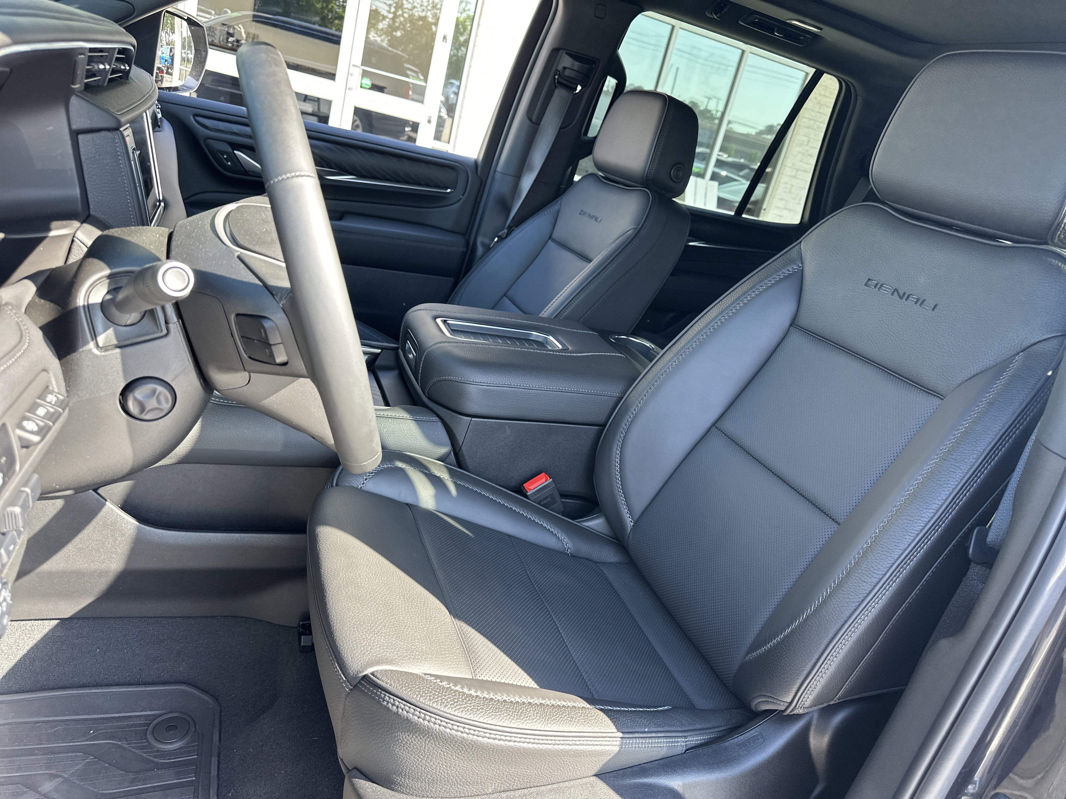 Used 2024 GMC Yukon Denali w/ Max Trailering Package AWD/4WD image 10