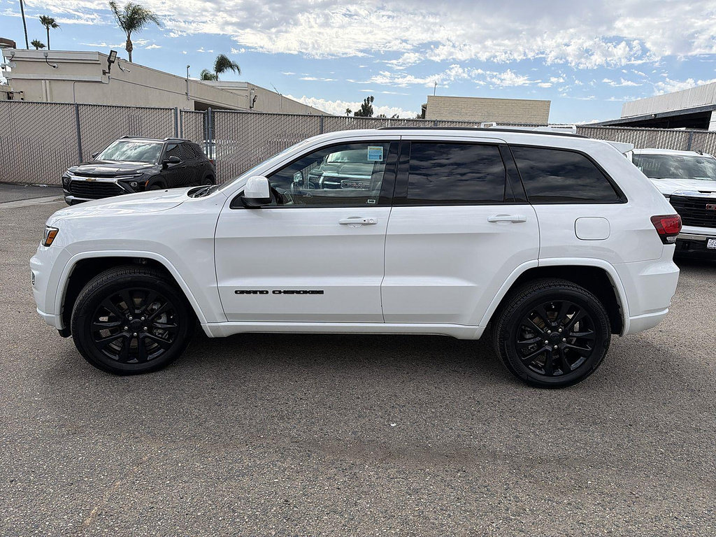 Used 2021 Jeep Grand Cherokee Laredo X AWD/4WD image 8