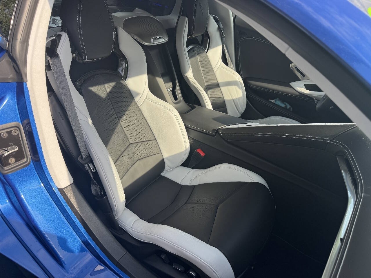 Used 2021 Chevrolet Corvette Stingray Premium Cpe w/ Z51 Performance Package RWD image 20