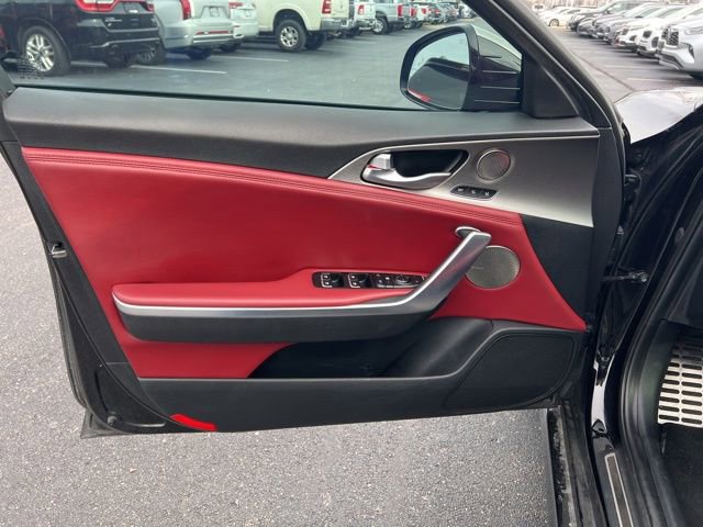 Used 2018 Kia Stinger GT2 image 27