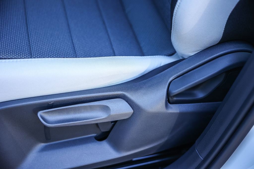 New 2025 Volkswagen Taos S image 31