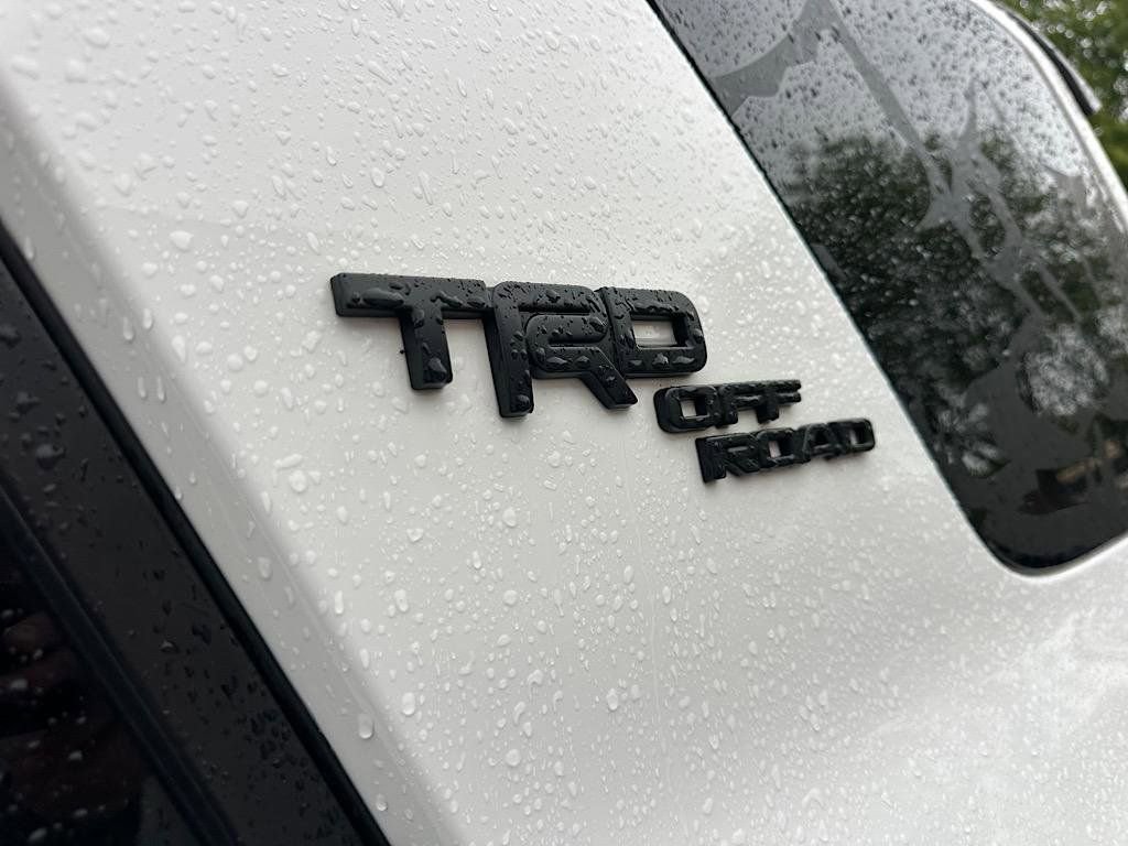 Certified 2022 Toyota 4Runner TRD Off-Road Premium w/ TRD Black Wheel Package (TMS) AWD/4WD image 13