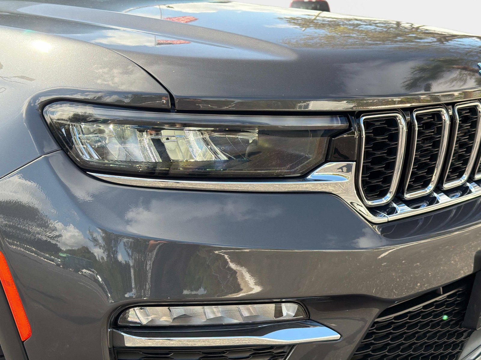 Used 2025 Jeep Grand Cherokee Limited 4xe image 9
