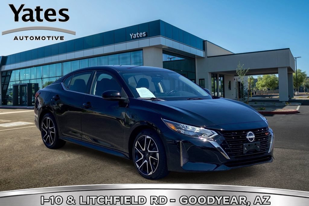 Used 2025 Nissan Sentra SR FWD image 1
