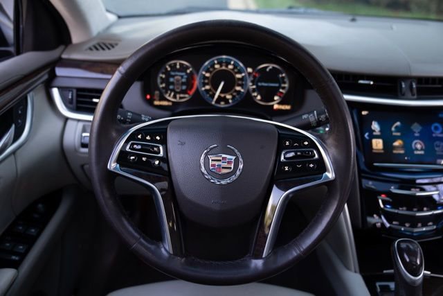 Used 2013 Cadillac XTS Platinum image 26