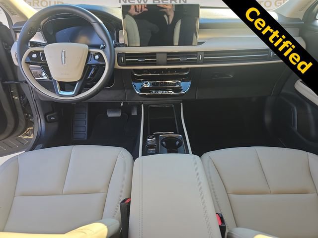 Used 2025 Lincoln Corsair FWD image 10