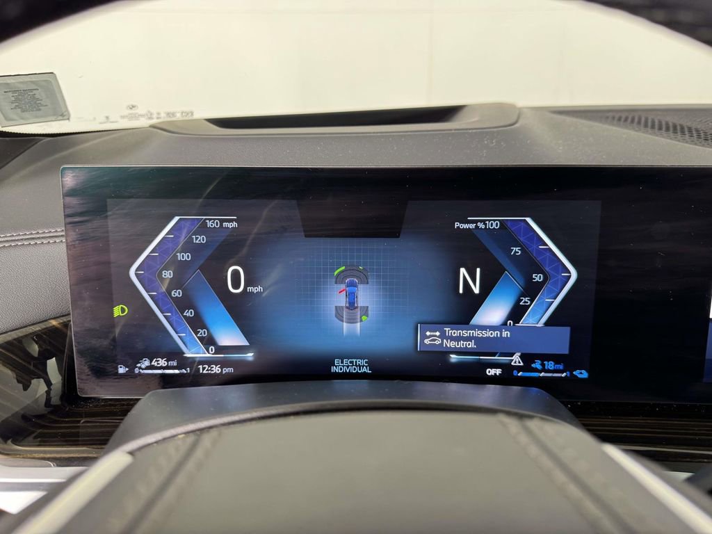 Used 2025 BMW X5 xDrive50e w/ Premium Package image 3