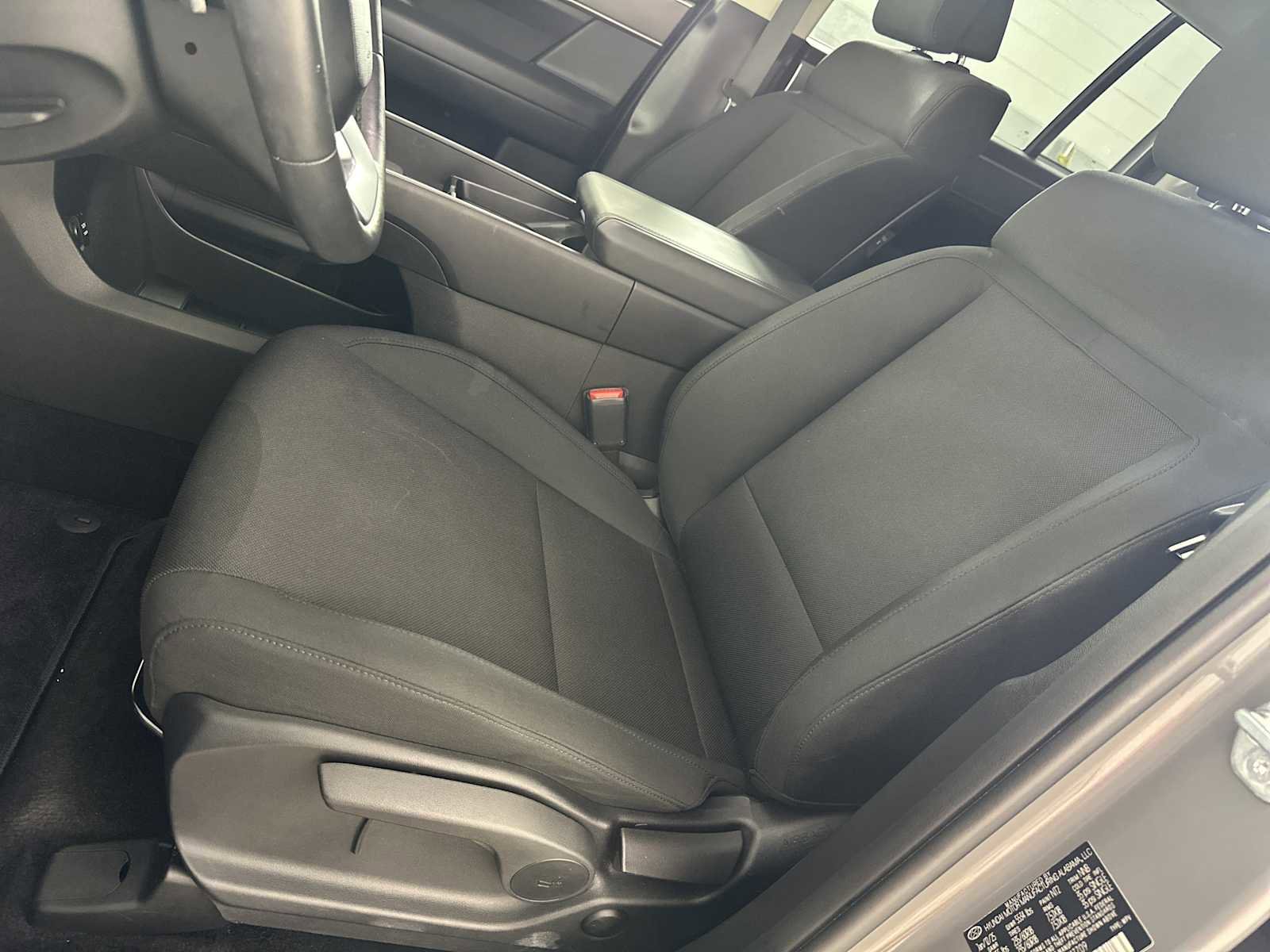 Used 2025 Hyundai Santa Fe SE FWD image 11