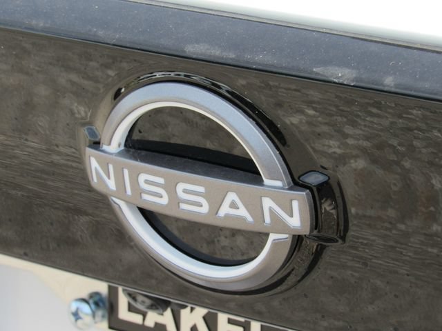 New 2026 Nissan Kicks SR w/ Cold Weather Package FWD image 13