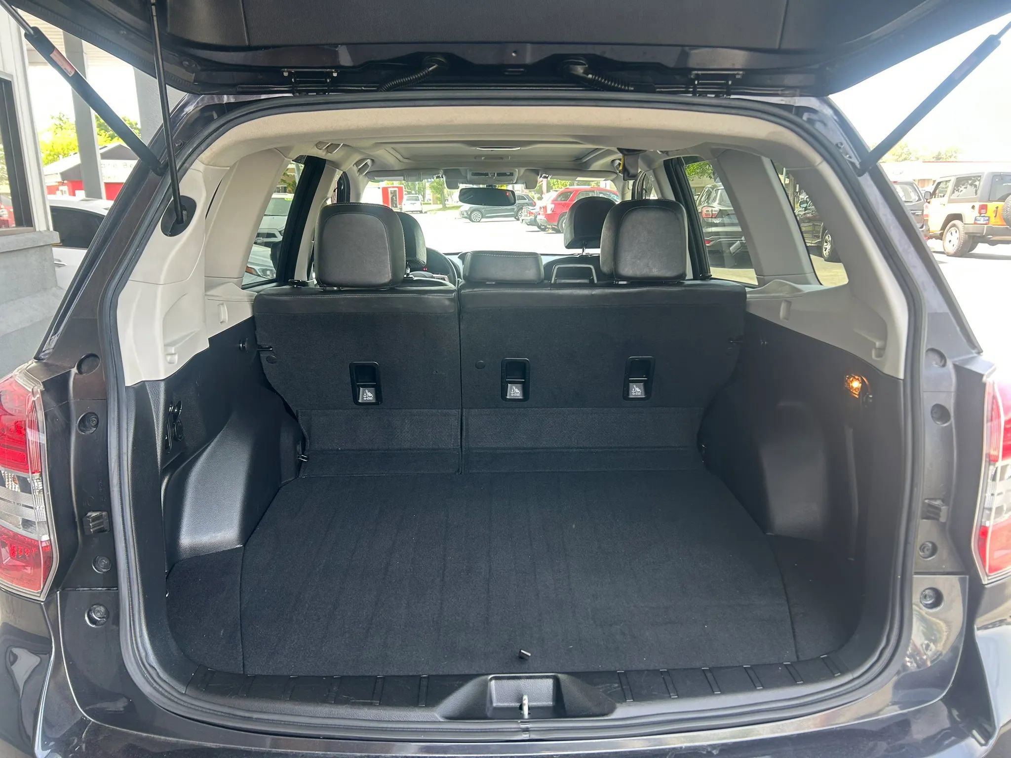 Used 2015 Subaru Forester 2.0XT Touring w/ Eyesight & Navigation System AWD/4WD image 23