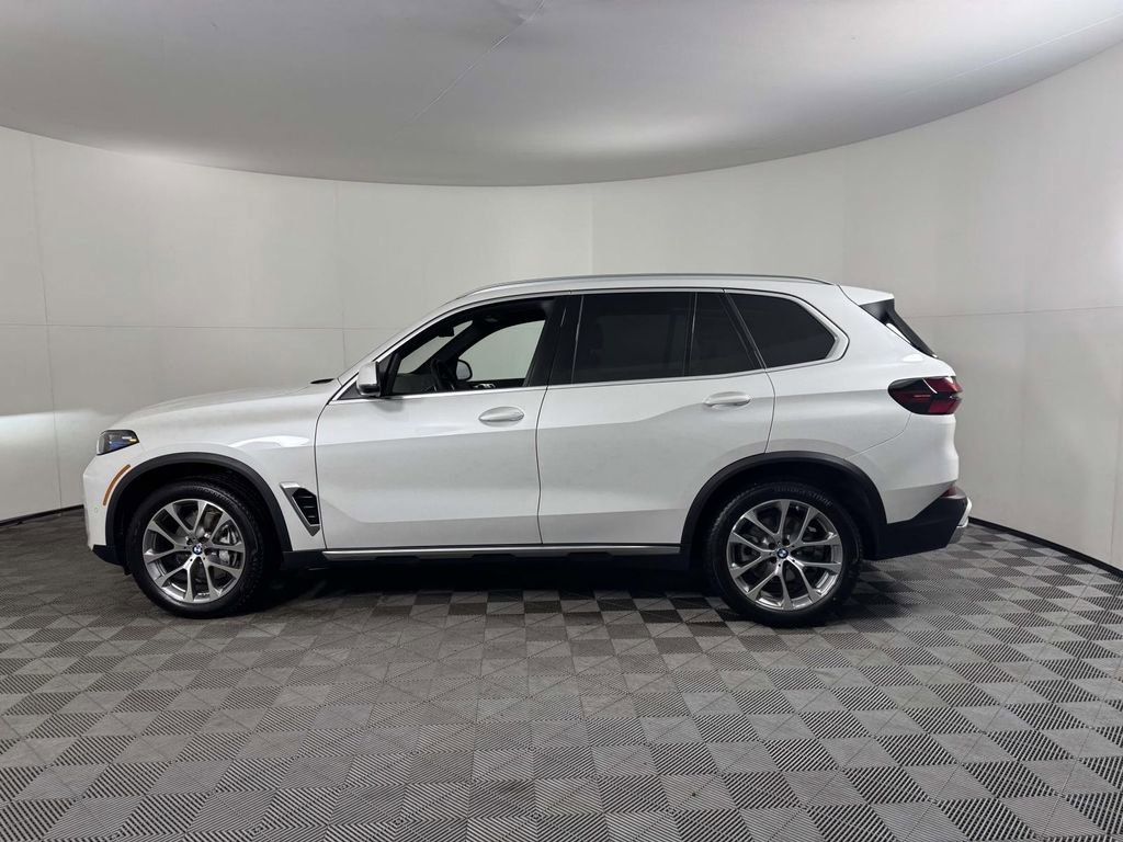 Used 2026 BMW X5 xDrive40i image 11