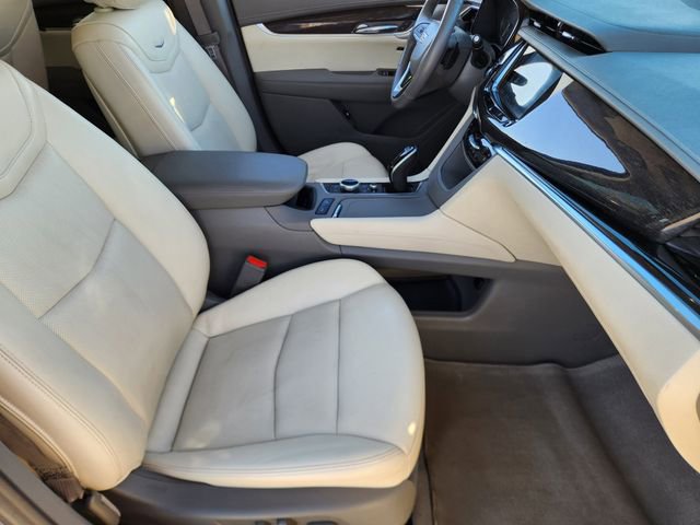 Used 2023 Cadillac XT6 Premium Luxury w/ Technology Package image 15