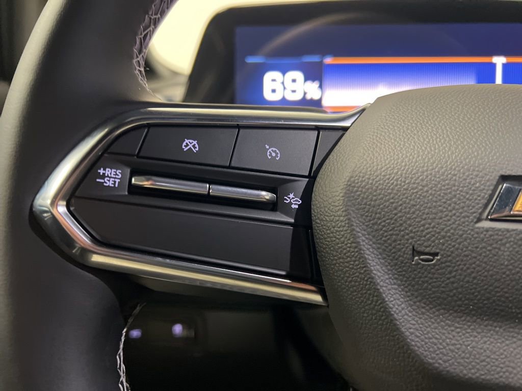 New 2026 Chevrolet Equinox EV LT image 15