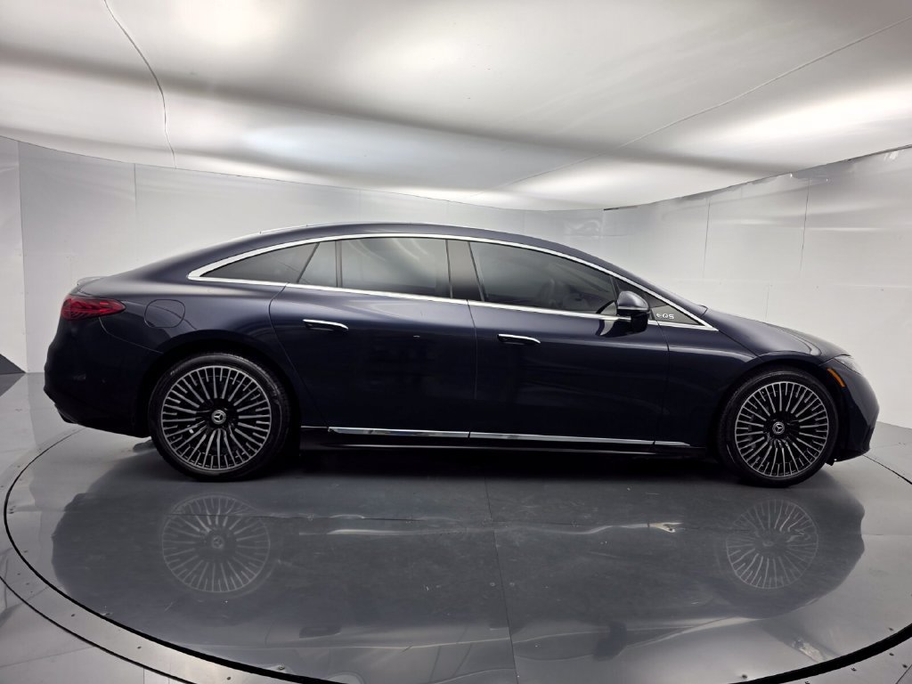 Used 2023 Mercedes-Benz EQS 580 4MATIC Sedan image 3