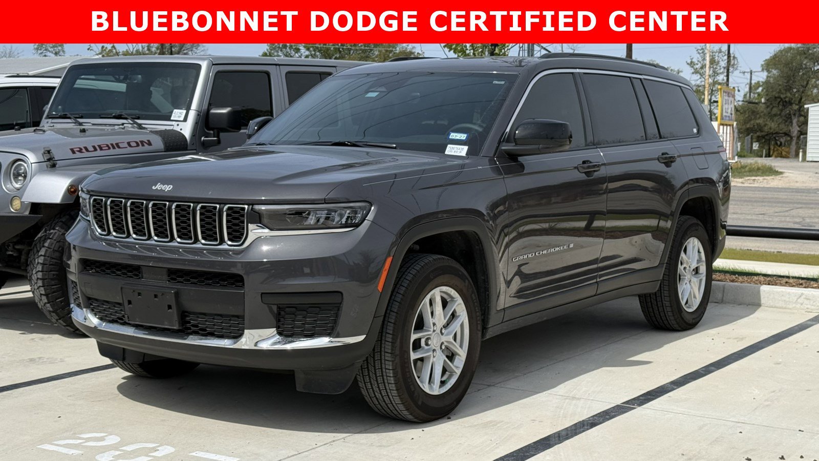 Used 2025 Jeep Grand Cherokee L Laredo image 11