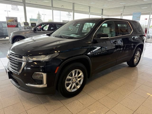 Used 2022 Chevrolet Traverse LS FWD image 7