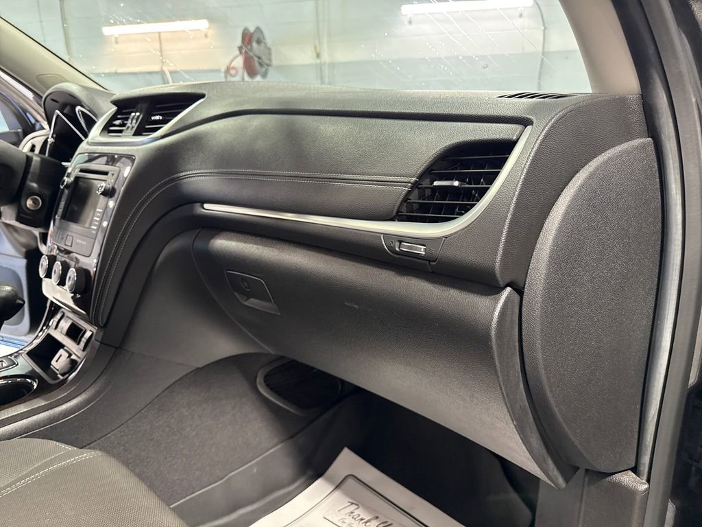 Used 2016 Chevrolet Traverse LT w/ Style and Technology Package AWD/4WD image 30