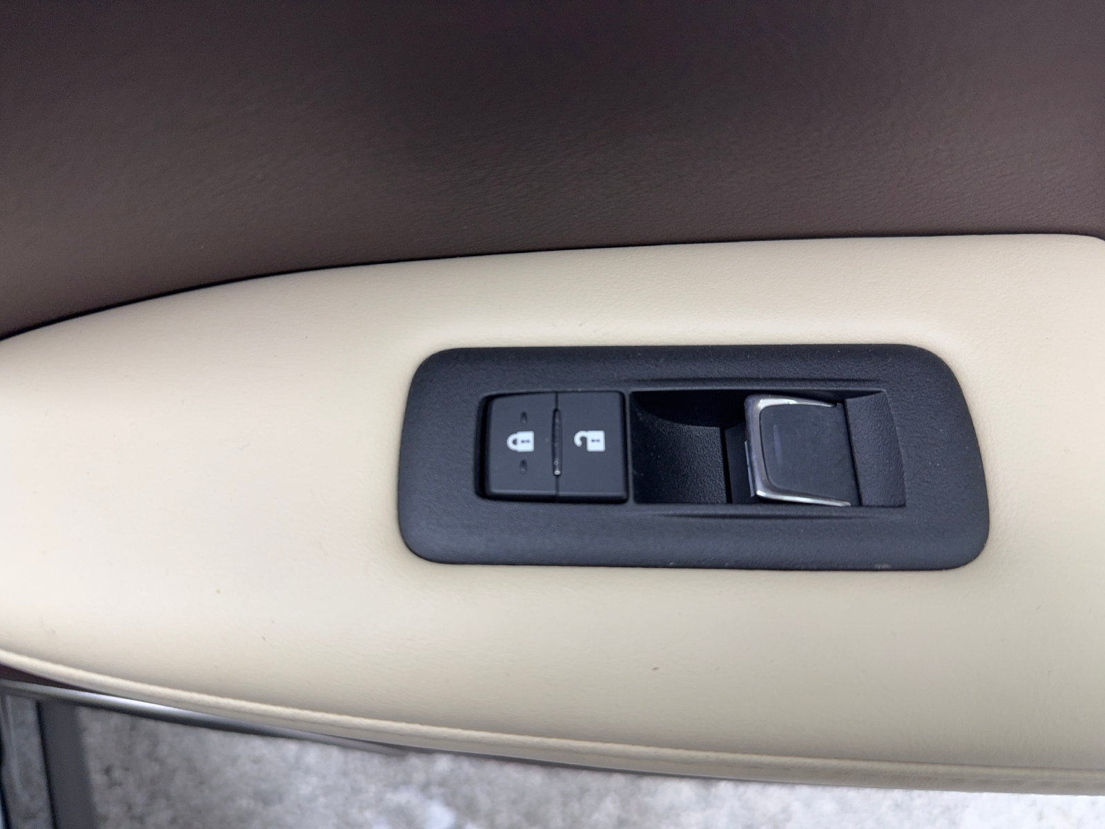 Used 2020 Lexus RX 450h AWD w/ Premium Package image 34