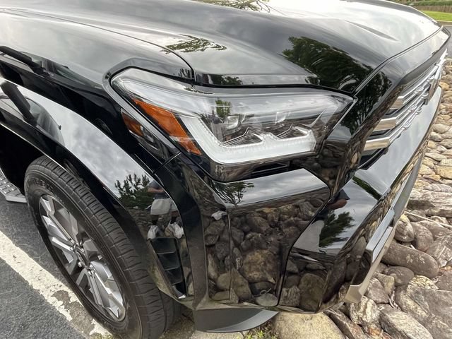 Used 2025 Toyota 4Runner Limited AWD/4WD image 3