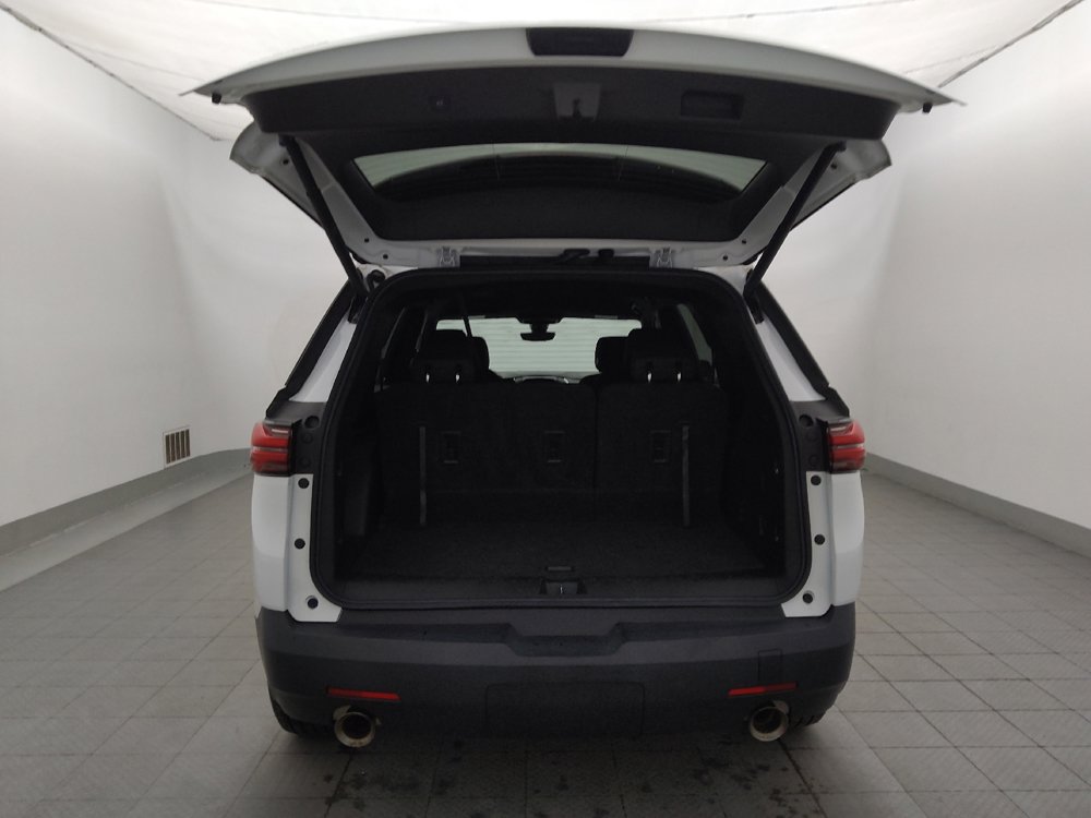 Used 2023 Chevrolet Traverse LT FWD image 29