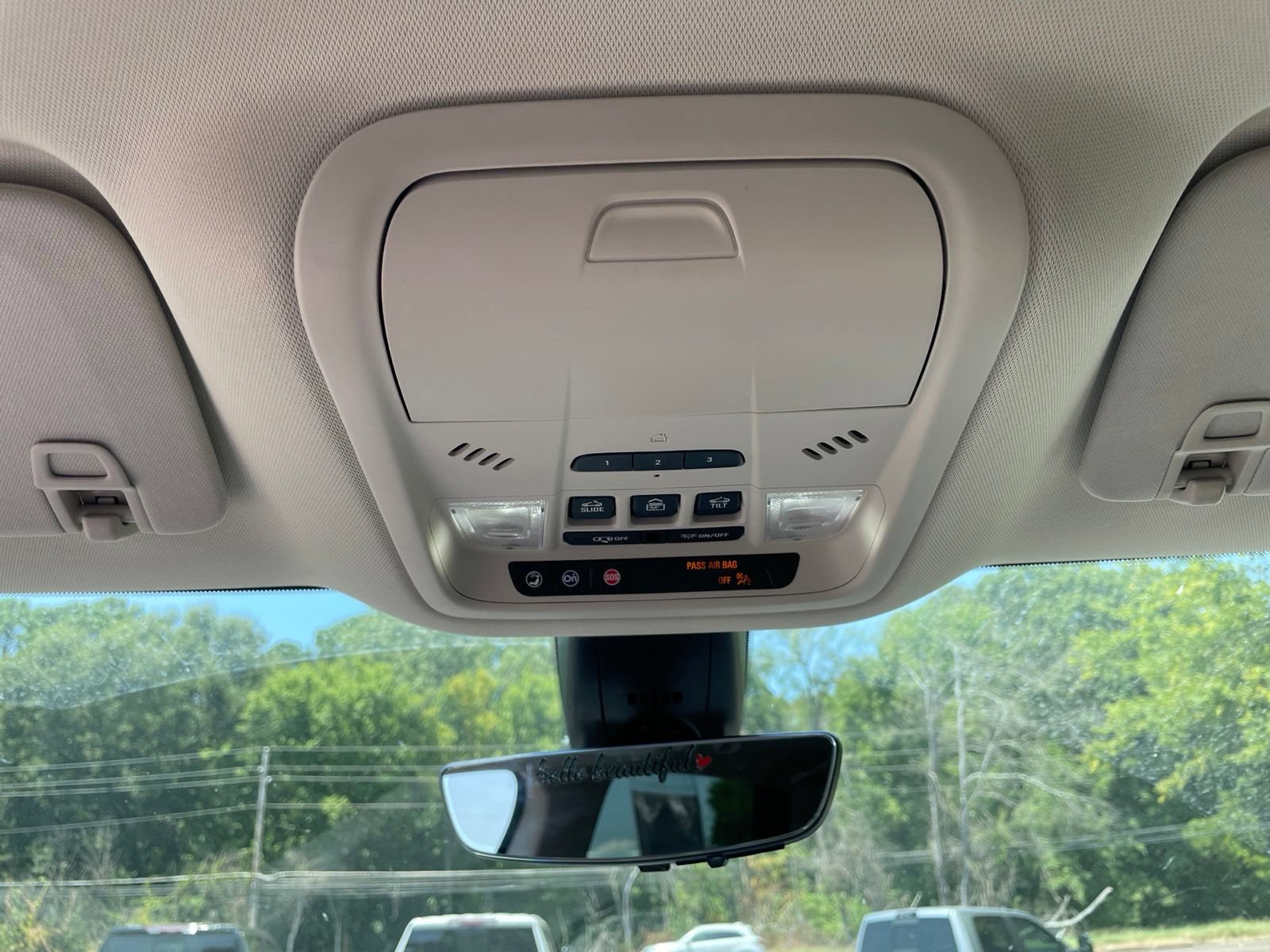 Used 2022 Buick Enclave Avenir w/ Avenir Technology Package FWD image 27