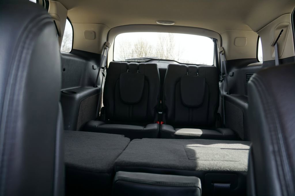 Used 2010 Lincoln MKT image 12