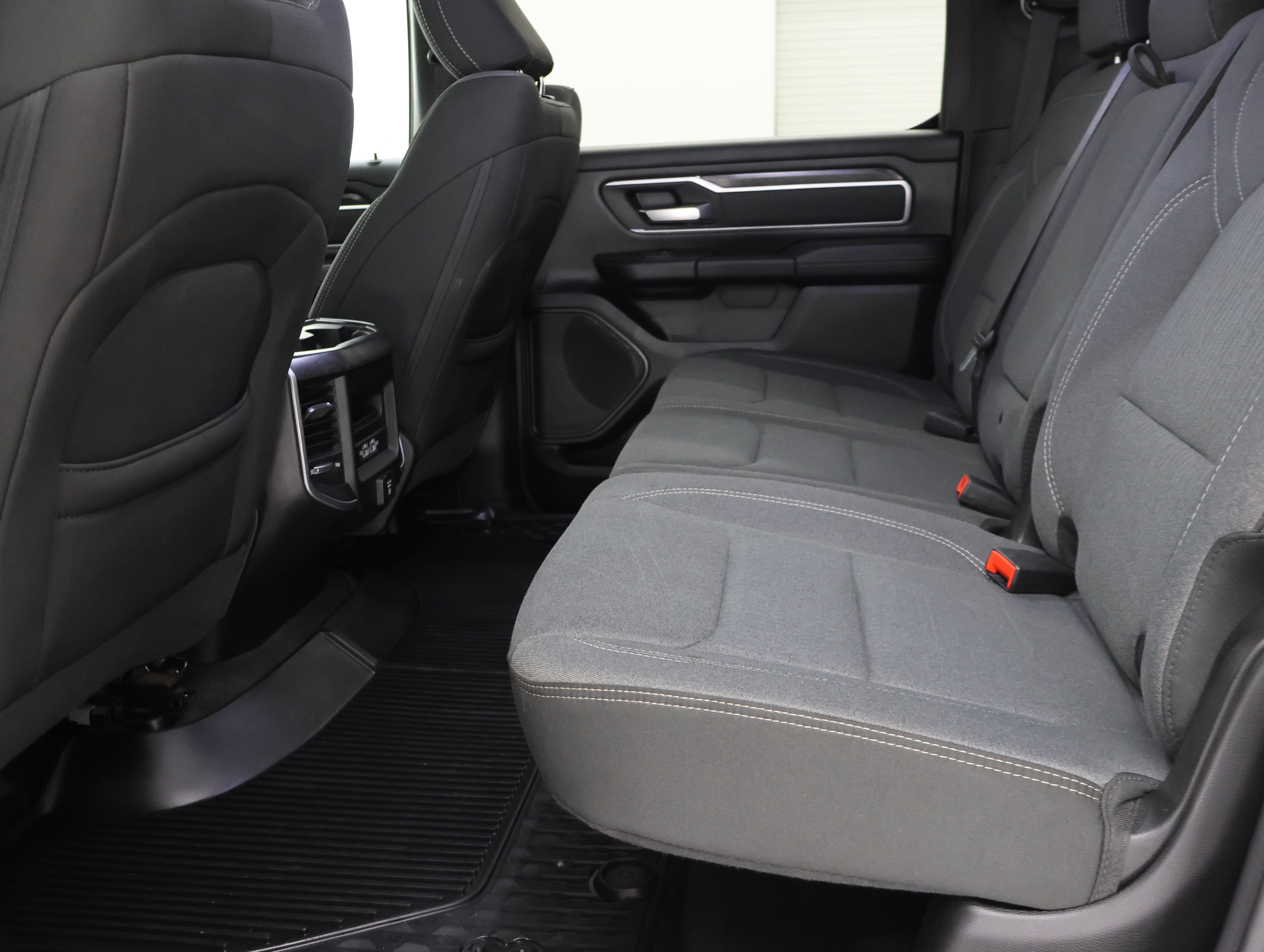 Used 2022 RAM 1500 Big Horn AWD/4WD image 34