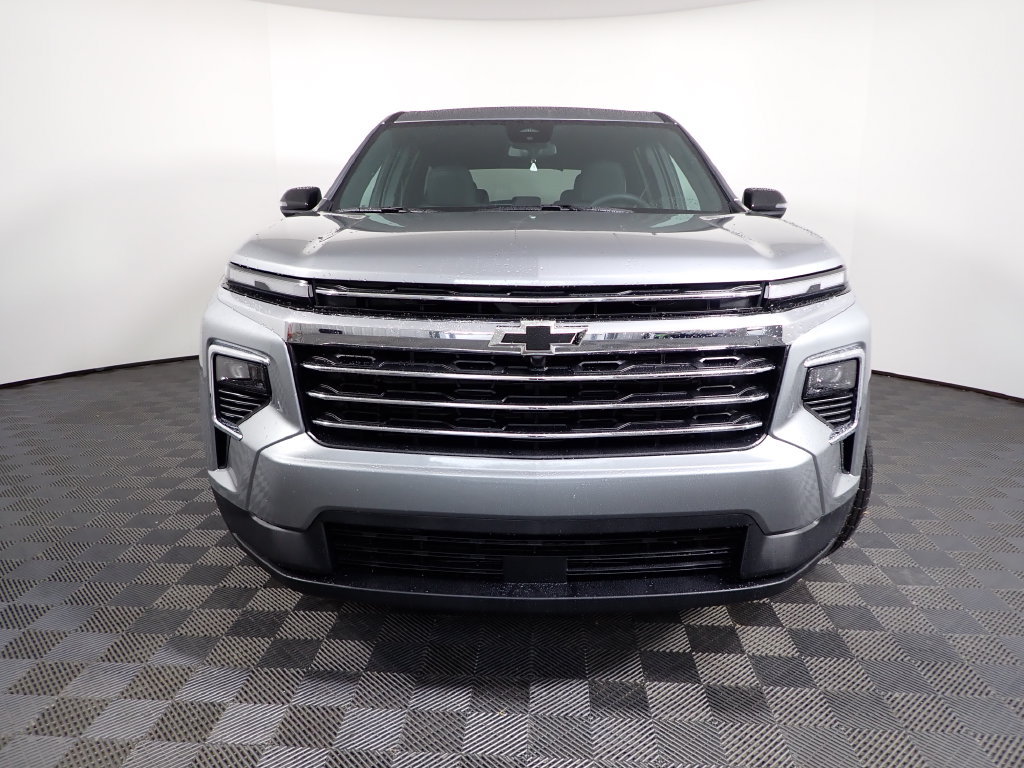 New 2027 Chevrolet Traverse LT w/ LPO, Floor Liner Package AWD/4WD image 9