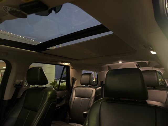 Used 2023 Ford Expedition XLT image 12