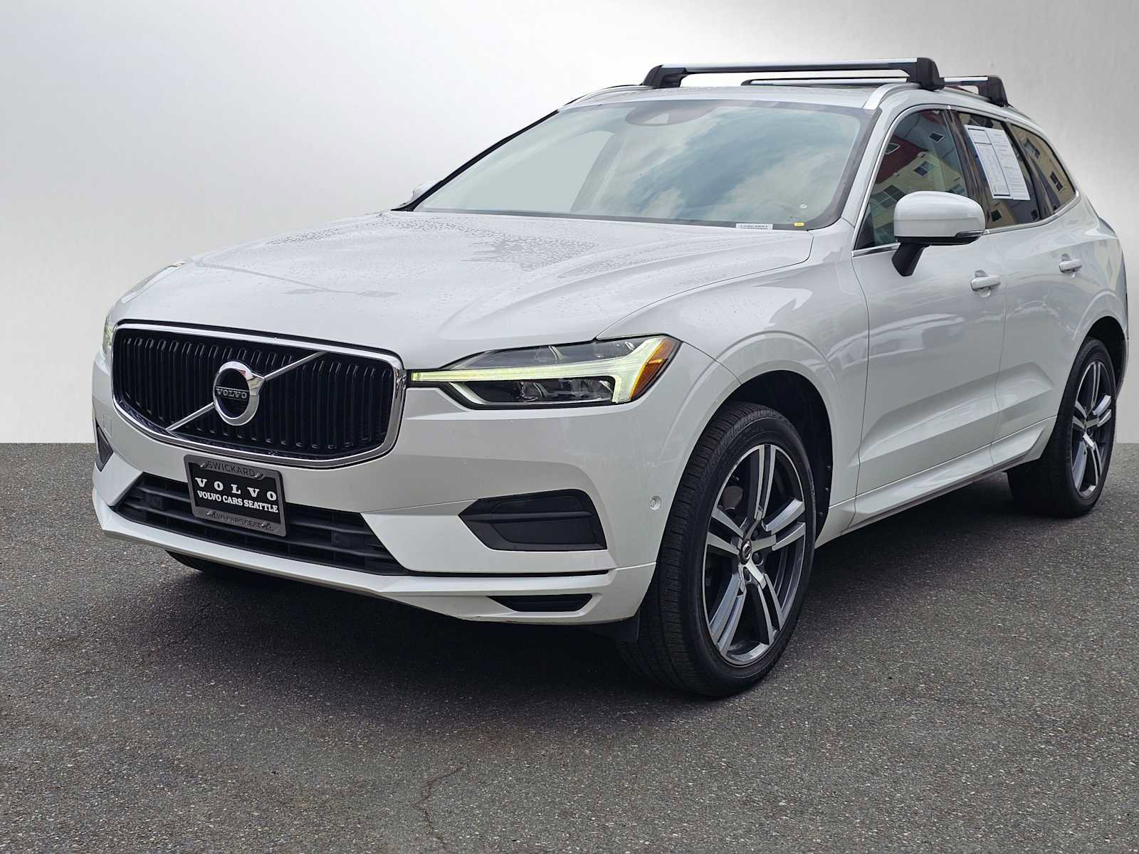 Used 2018 Volvo XC60 T5 Momentum w/ Convenience Package AWD/4WD image 7