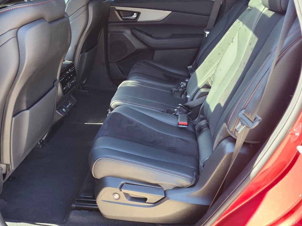 Used 2023 Acura MDX A-Spec image 13
