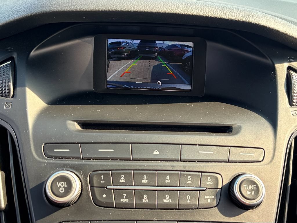 Used 2017 Ford Focus SE FWD image 18