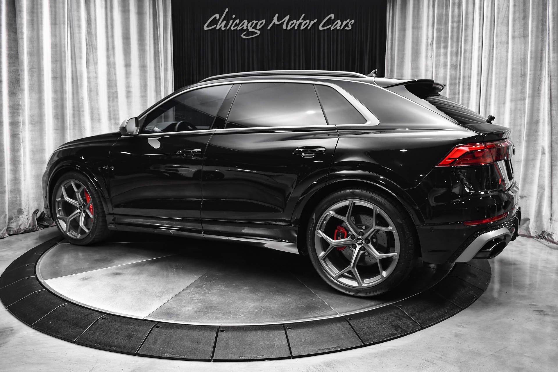 Used 2025 Audi RS Q8 performance image 3
