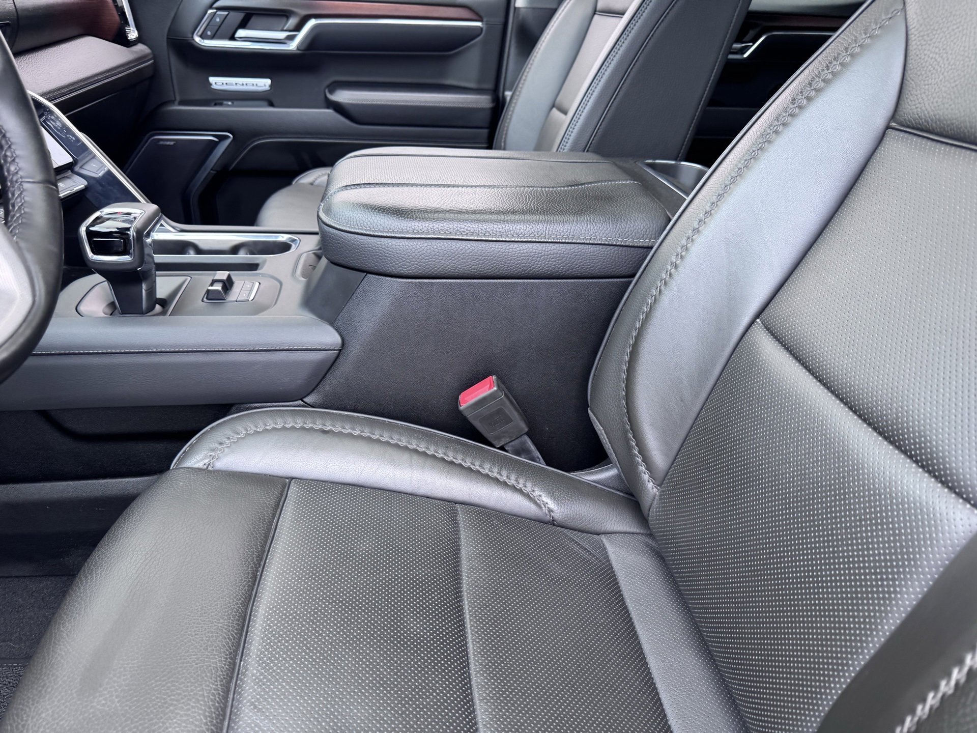 Used 2024 GMC Sierra 1500 Denali image 13