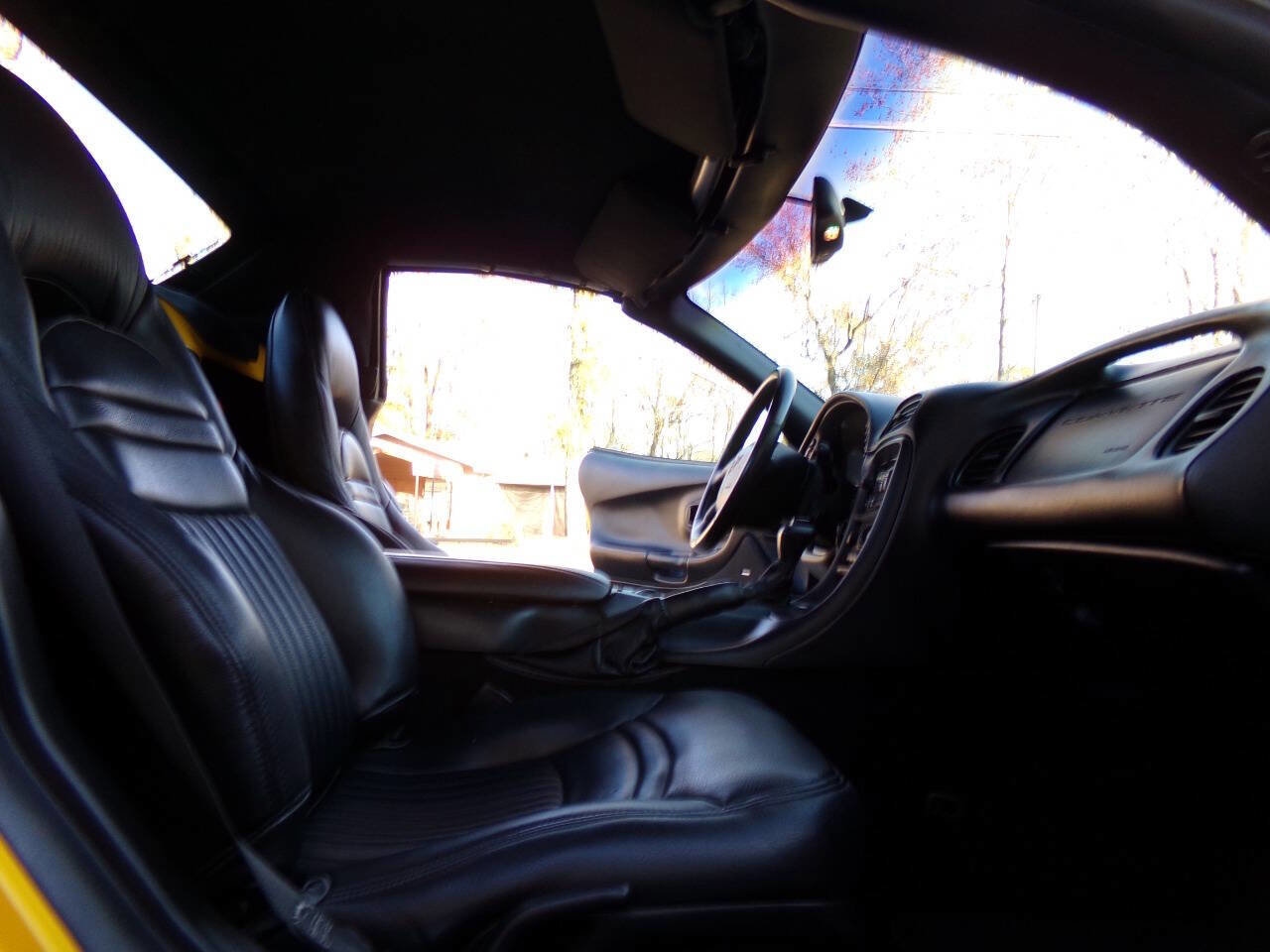 Used 2001 Chevrolet Corvette Convertible w/ Preferred Equipment Group2 image 22