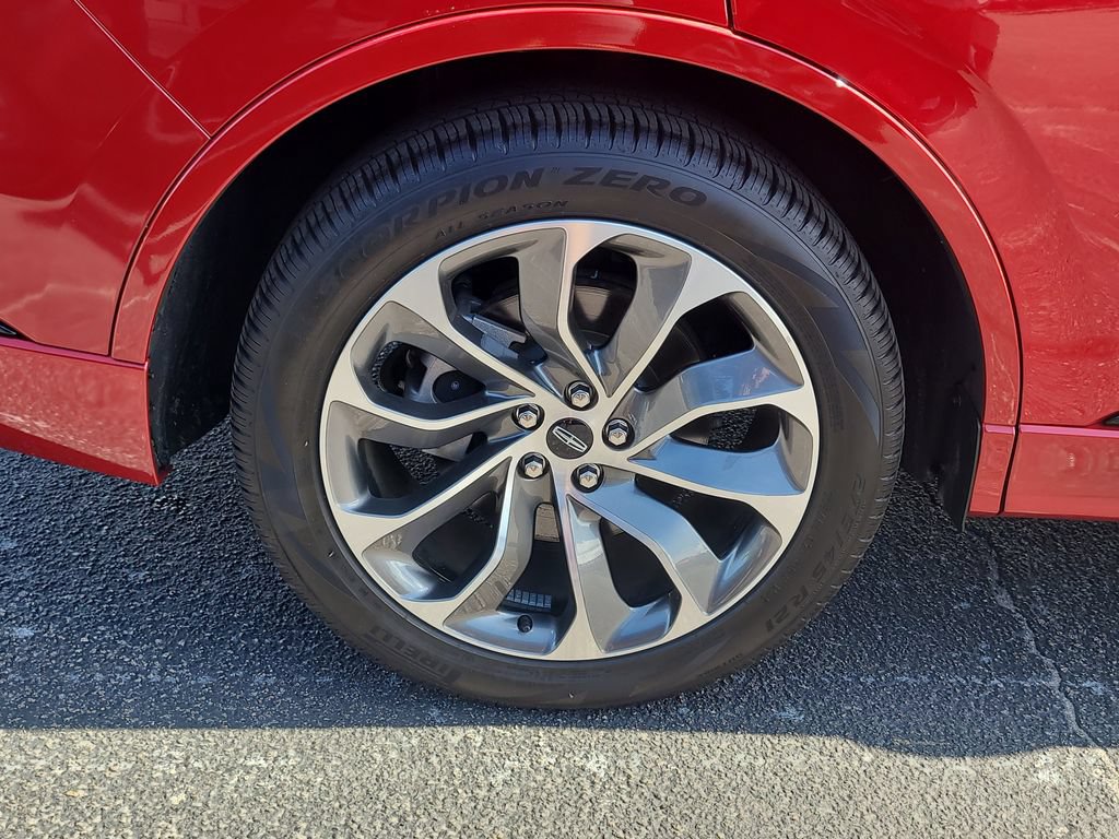 Certified 2025 Lincoln Aviator 2WD w/ Jet Appearance Package image 5