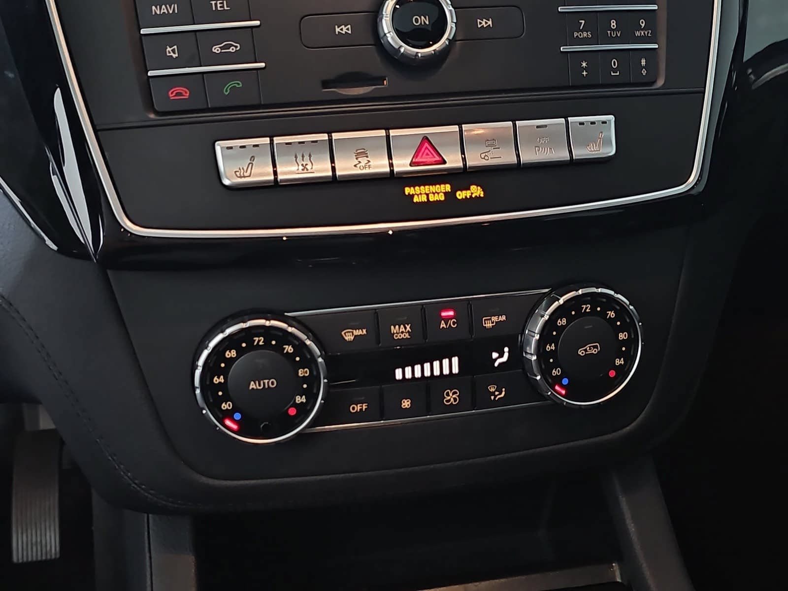 Used 2018 Mercedes-Benz GLE 550e 4MATIC image 24