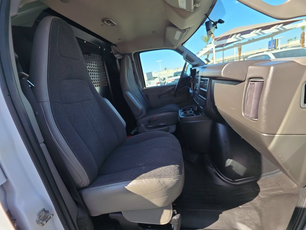 Used 2024 GMC Savana 2500 w/ Driver Convenience Package RWD image 27