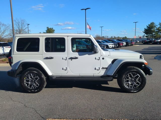 New 2026 Jeep Wrangler Sahara AWD/4WD image 3