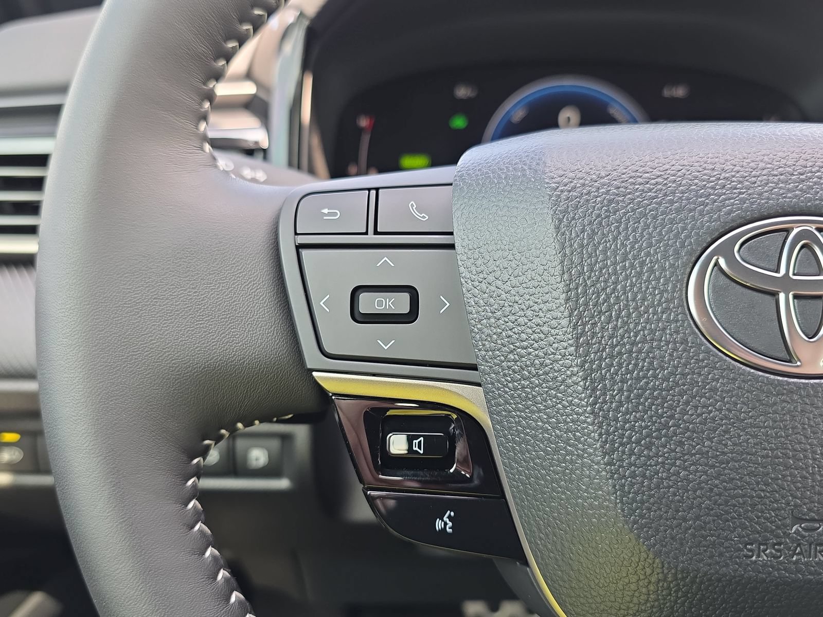 Used 2026 Toyota Camry SE w/ Convenience Package FWD image 16