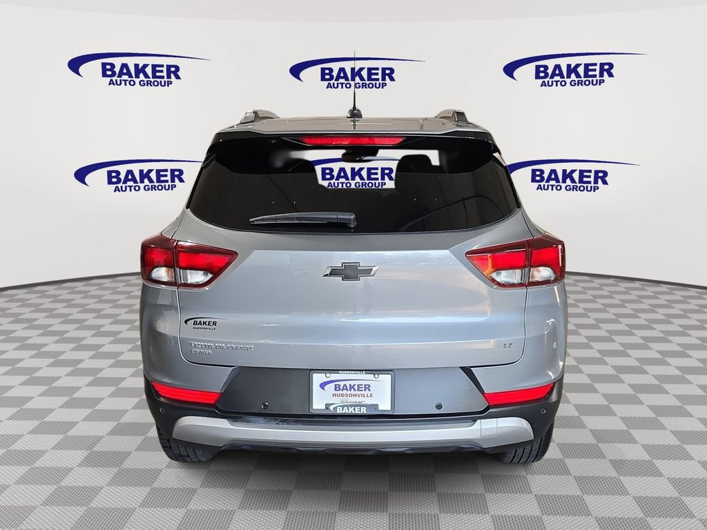 Used 2024 Chevrolet TrailBlazer LT w/ Convenience Package AWD/4WD image 6
