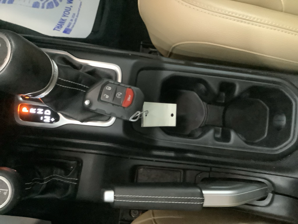 Used 2018 Jeep Wrangler Unlimited Sahara AWD/4WD image 20