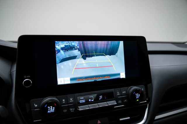 Used 2025 Toyota Grand Highlander AWD image 5