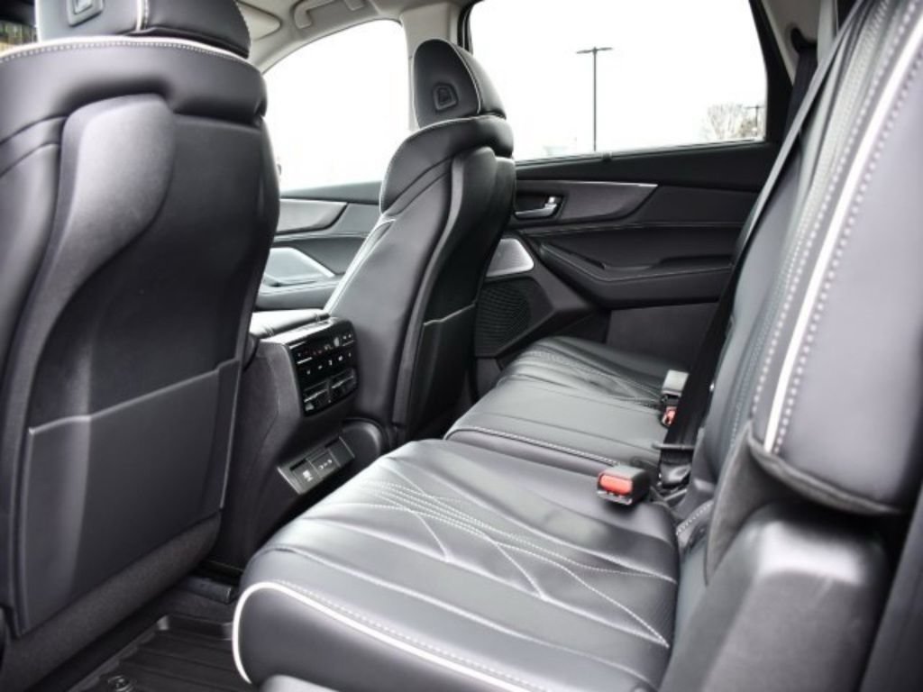 New 2026 Acura MDX SH-AWD w/ Advance Package image 17