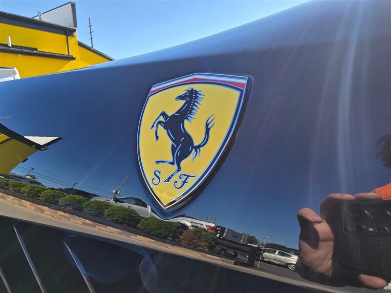 Used 2017 Ferrari GTC4Lusso AWD/4WD image 38