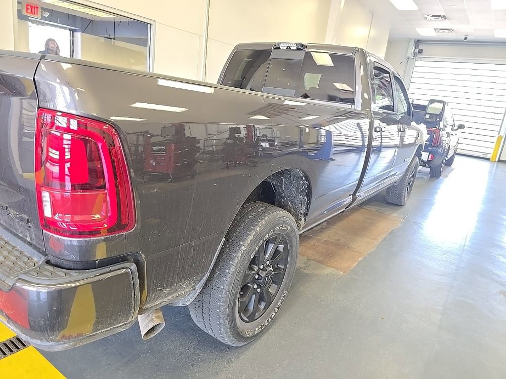 Used 2025 RAM 3500 Laramie AWD/4WD image 8