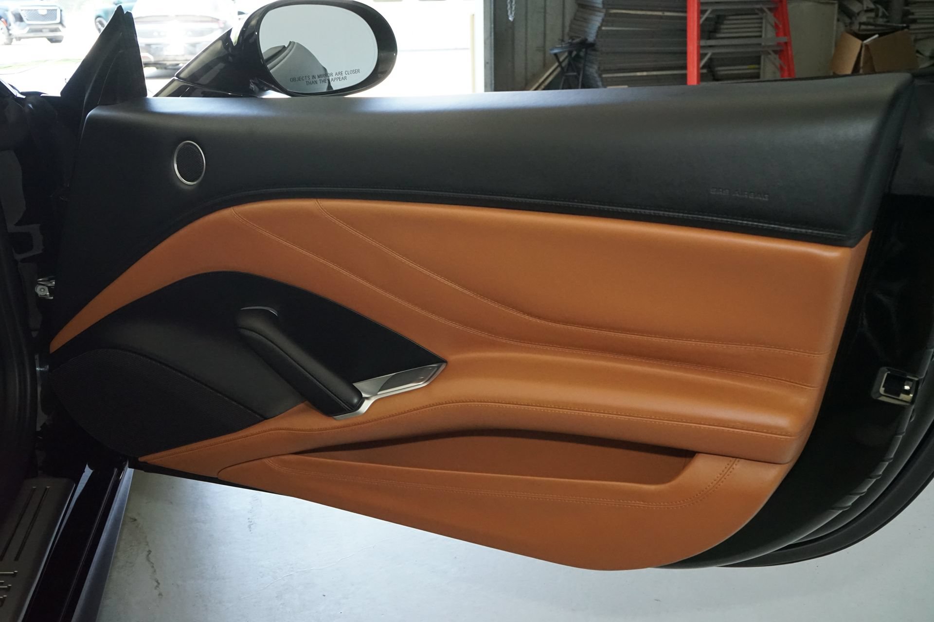 Used 2016 Ferrari California T RWD image 19